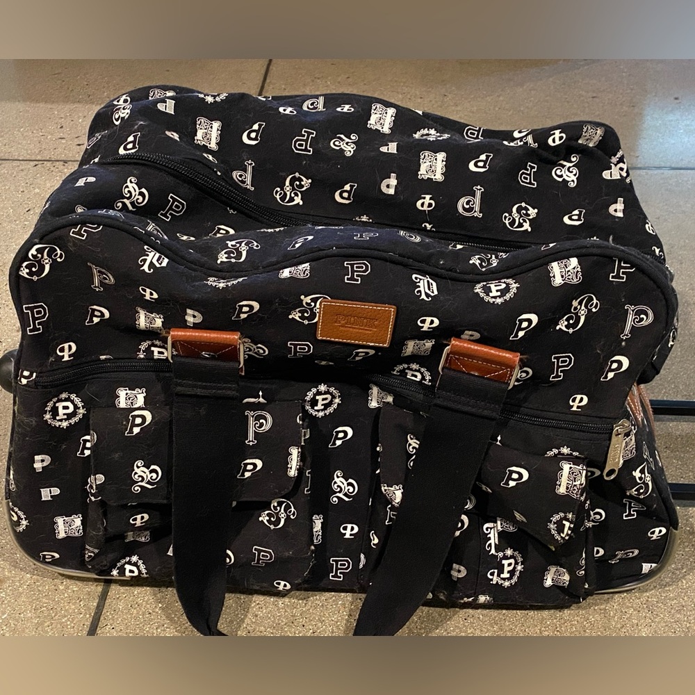 VS PINK 🖤RARE🤍university black and white luggage duffle with wheels
